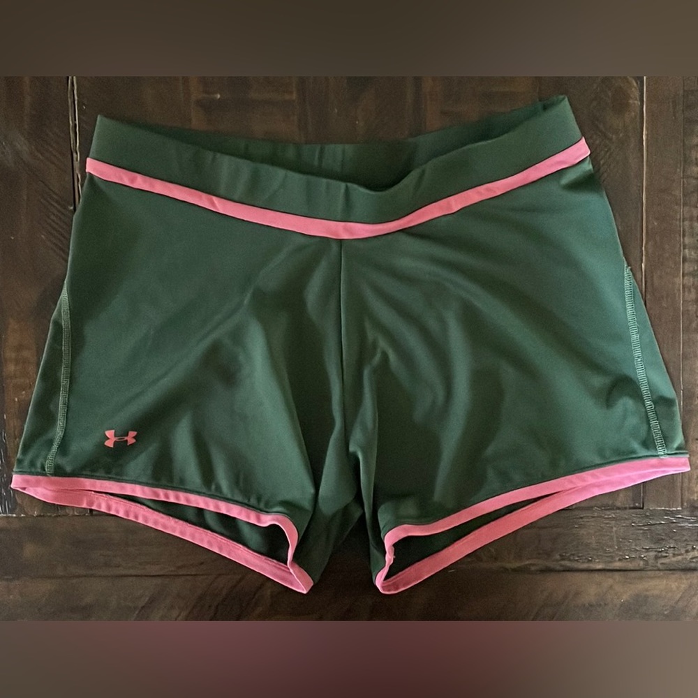 UNDER ARMOUR shorts XL EUC